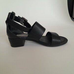 Women Steven Madden Shoes Black Strappy Heel Size 6.5M